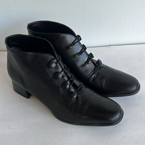 Vintage 90s Sudini Leather Ankle Boots Size 9.5 Black Button Loop Closures NWOT